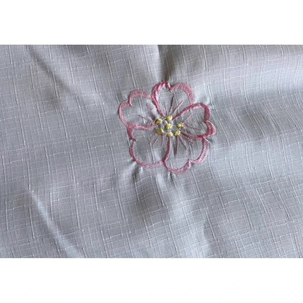 Sam Hedaya Floral Cutwork Tablecloth 60x116 Extra Large Pastel Embroidered 2008